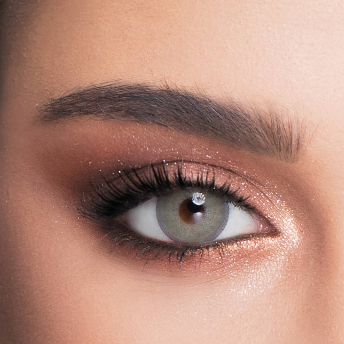 Luminous Dazzling Green - 2 Lenses